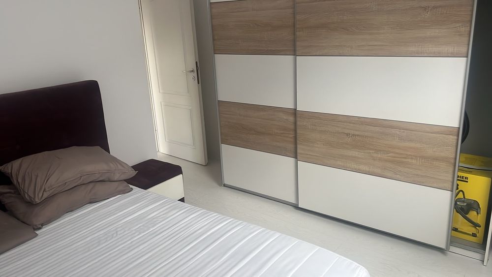 Dau in chirie apartamrnt cu 2 dormitoare si bucatarie open space