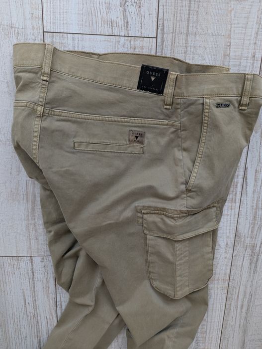 Guess Cargo - w33L34