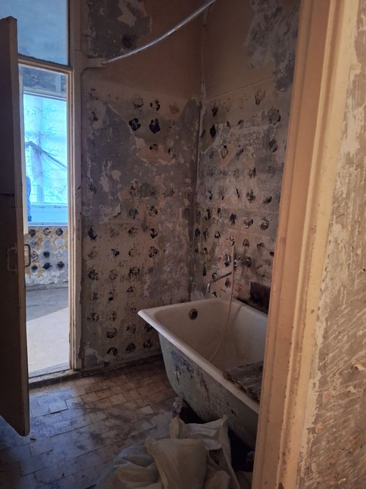 Демонтаж  квартир,Офисов, Домов +Заливка Стяжка и Штукатурка  стен!