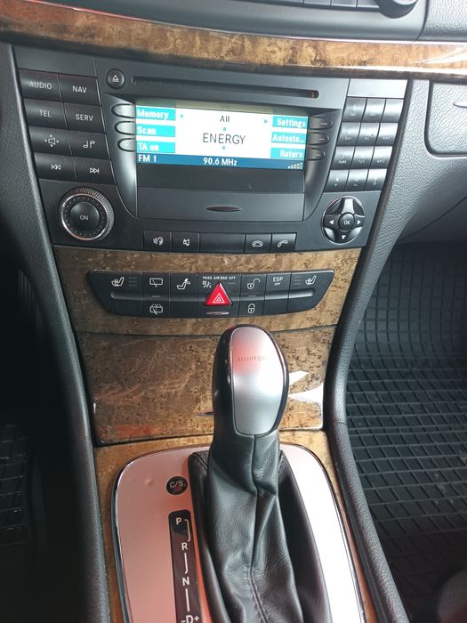 Мерцедес Е220 w211  перфектен