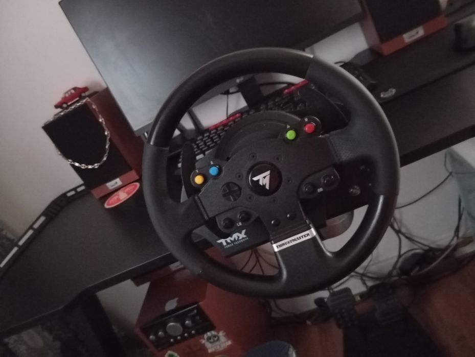 Volan Thrustmaster TMX