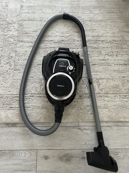 Продаю пылесос от фирмы Bosch