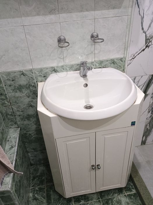 Пвц  шкаф за баня 60 см и горен мдф 60 см