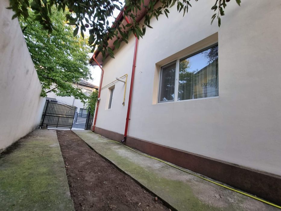 Casa tip Duplex | Calea Giulești , Sector 6 | 169 mp utili | 200 mp teren | Curte proprie | 2 locuri de parcare | Direct proprietar | Acte în regulă!