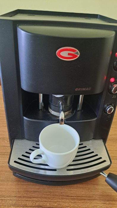 Vînd aparat de cafea cu pastile Grimac-Italia