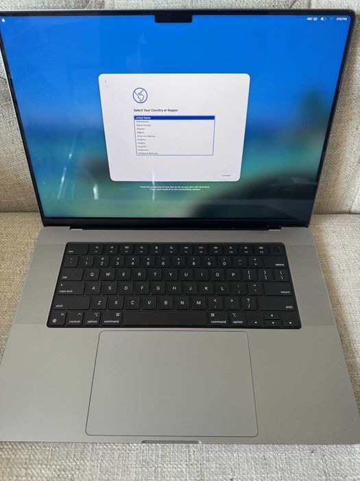 Емкость 99% MacBook Pro 16" 2021 M1 Pro 16GB 512GB SSD Space Gray