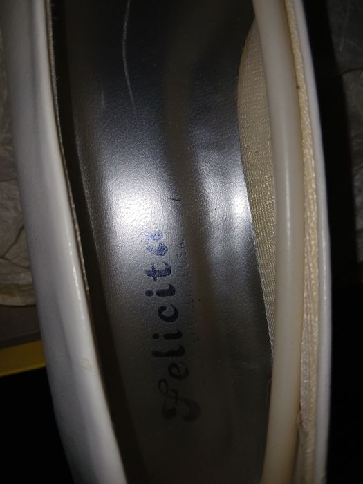 Продаю туфли балетки