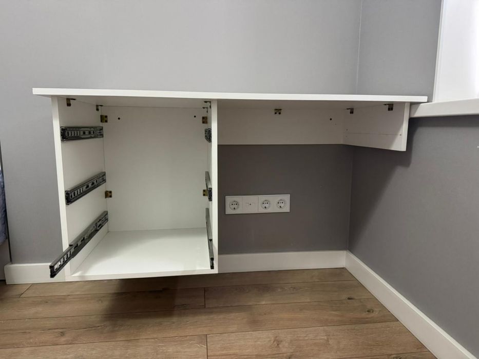 Навесной стол (белый)