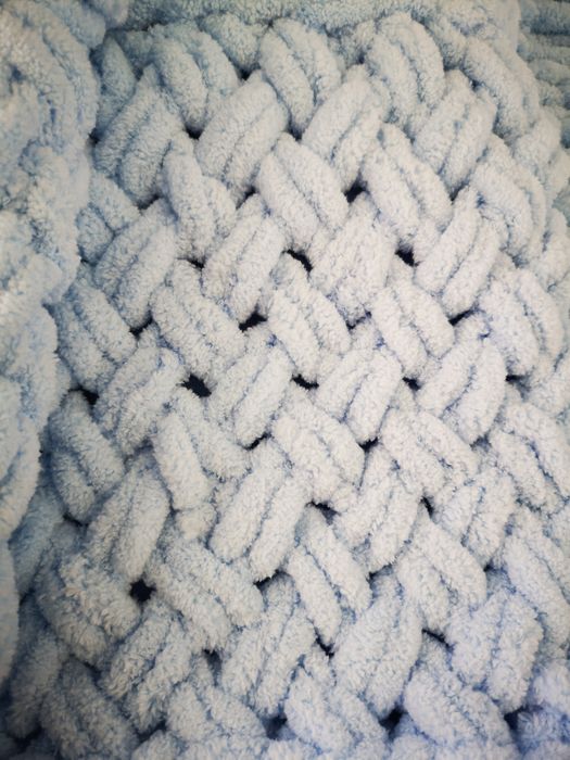 Бебешко ръчно плетено одеало