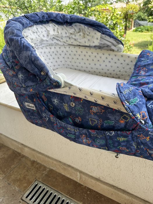 Pat nou nascut Chicco si scaun masa copil