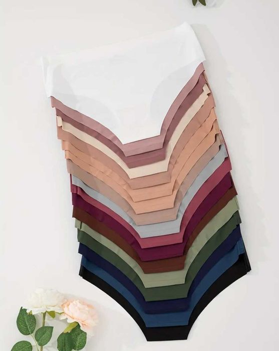 Безшевни бикини Л размер