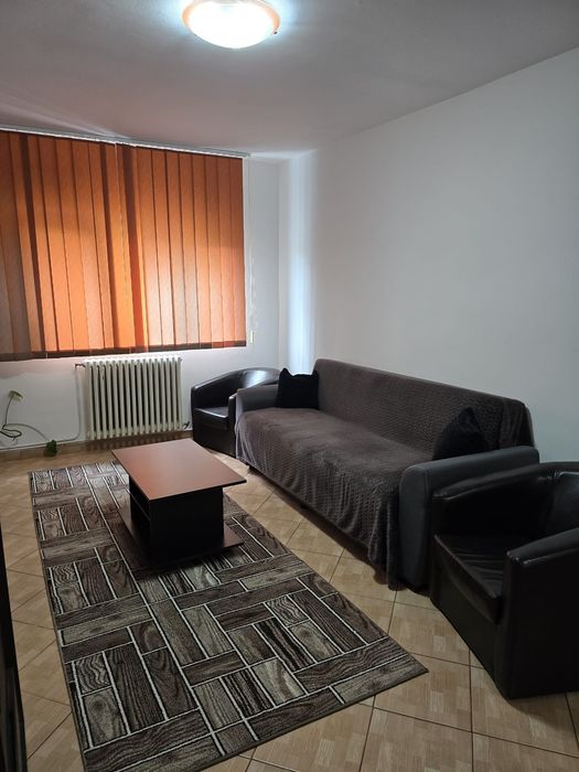 Inchiriez Apartament doua camere zona Primăverii
