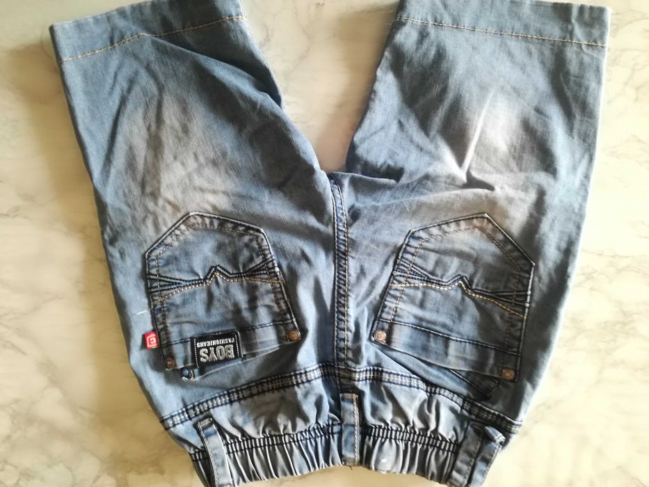 Продавам детски къси панталонки-Boys denim