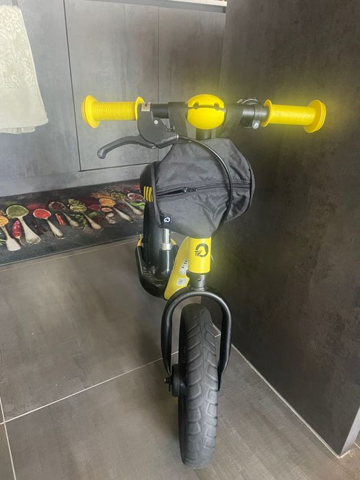 Bicicletă de echilibru