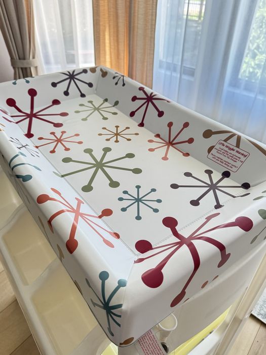 Masă de înfășat cu cădiță Cosatto, stare noua