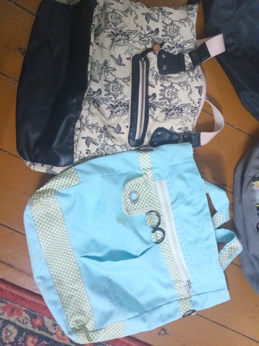 Продам сумки барсетки через плечо