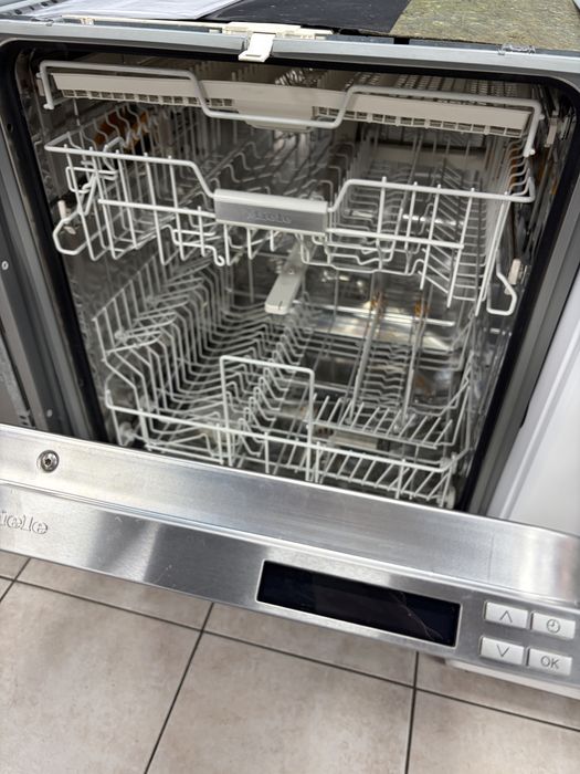 Miele G 6360 SCVi миялна за пълно вграждане AutoOpen/ инверторна/24 м