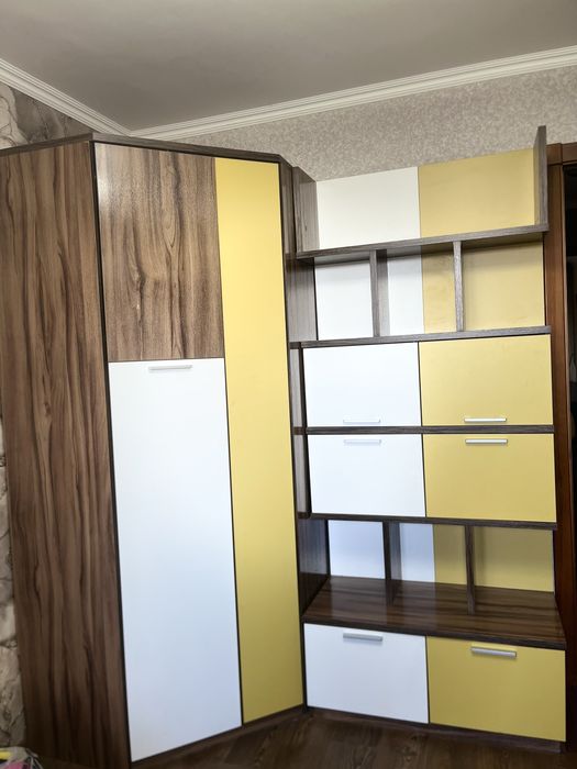 Продам детские шкафы, стол (парта)