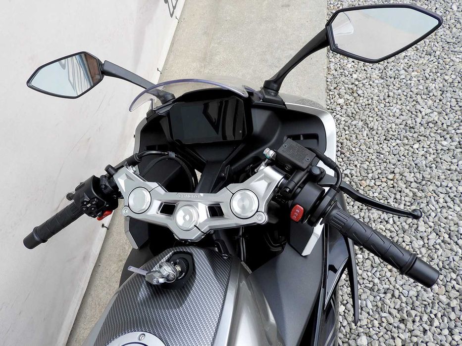 Motocicletă CFMOTO 300SR ABS 2026 | Rate | Leasing