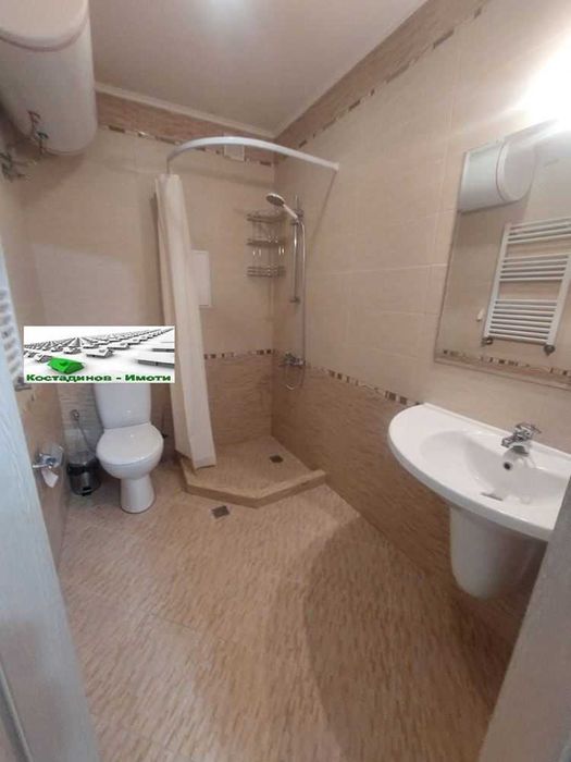 Дава се под наем Тристаен апартамент в Пловдив, Кършияка - 135 кв.м за 663 € - Снимка #8