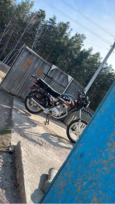 Продам мотоцикл 200 кубов
