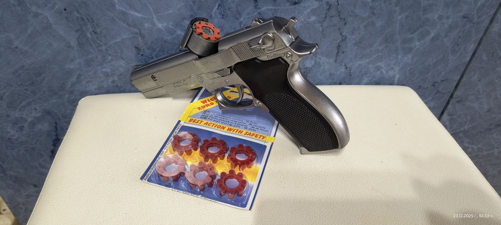 Масивен метален пистолет с капси COLT +96 бр. капси