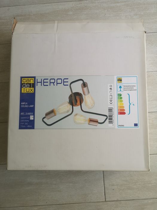 De vânzare 4 lămpi herpe 150 lei bucata