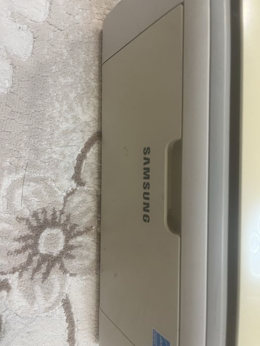 Продам черно- белый принтер