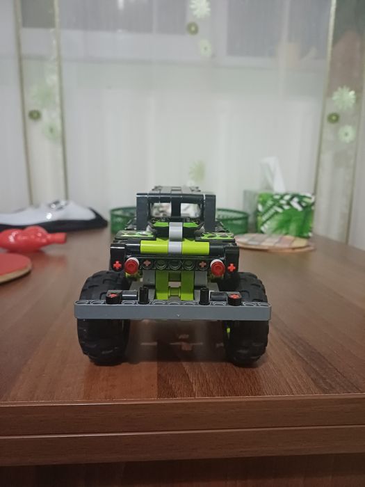 Jeep LEGO 42118 Grave Digger Monster Jam