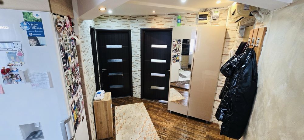 Vand apartament decomandat cu 2 camere , Tomis 3