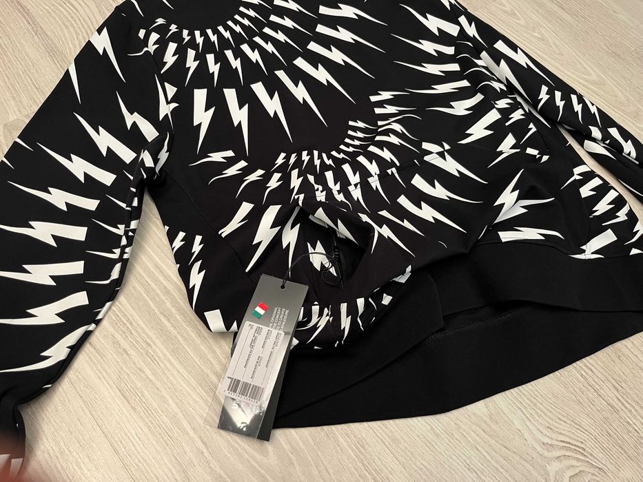 Neil Barrett bluza XL autentica, retail 590 euro