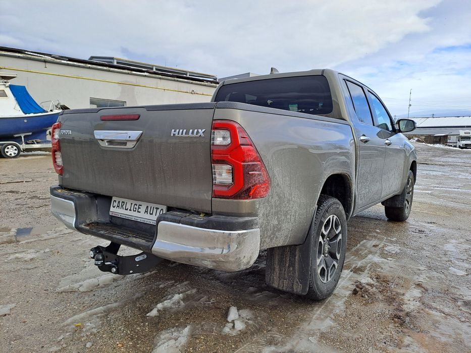 Carlig remorcare Toyota Hilux - Revo  4WD - 2025