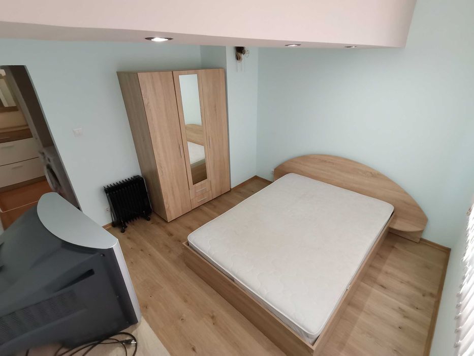 Дава се под наем Едностаен апартамент в Бургас, Меден рудник - зона А - 42 кв.м за 153 € - Снимка #3