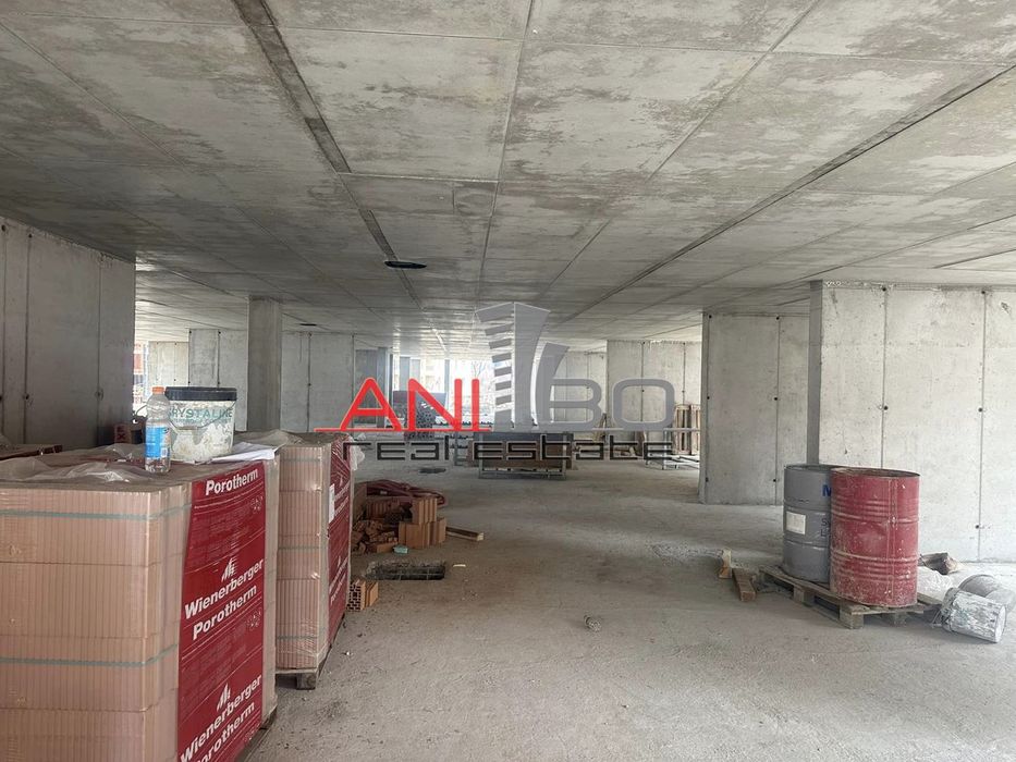 Продава се Тристаен апартамент в София, Малинова долина - 81 кв.м за 1921 €/кв.м - Снимка #2