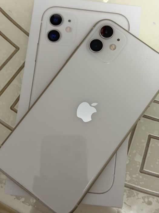 Продам айфон 11