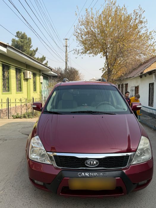 Kia Carnival Limuzin eng uzuni
