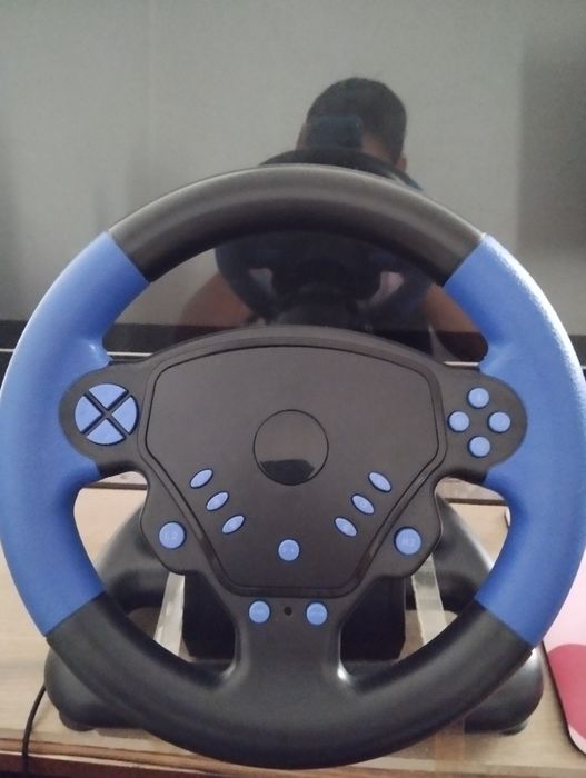 Руль игровой  на компьютер