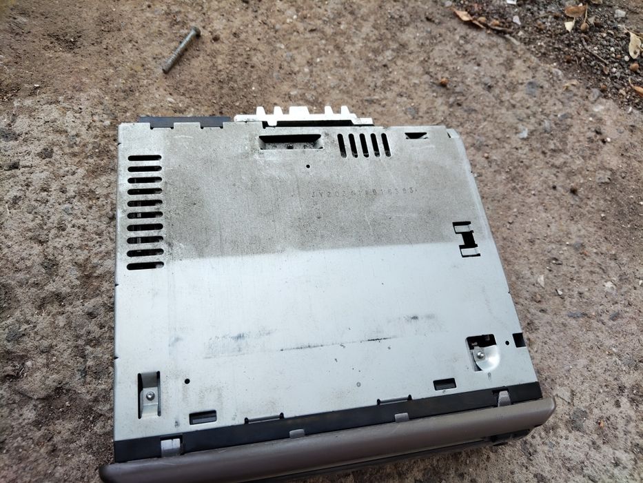 Аудио касетофон JVC с панел