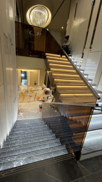 Перила из коленного стекла