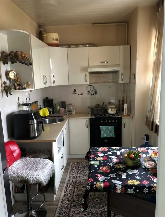 СРОЧНО. СВОЯ. Кушбеги [ Яккасайраский район ] Продаётся своя квартира