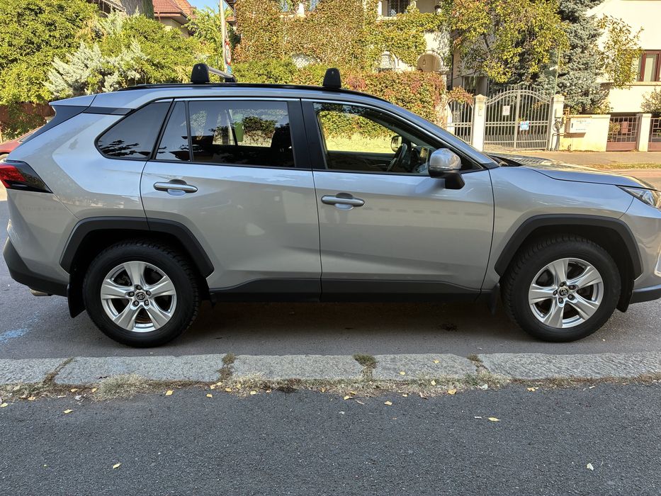 TOYOTA RAV4 2020 — imagine 3