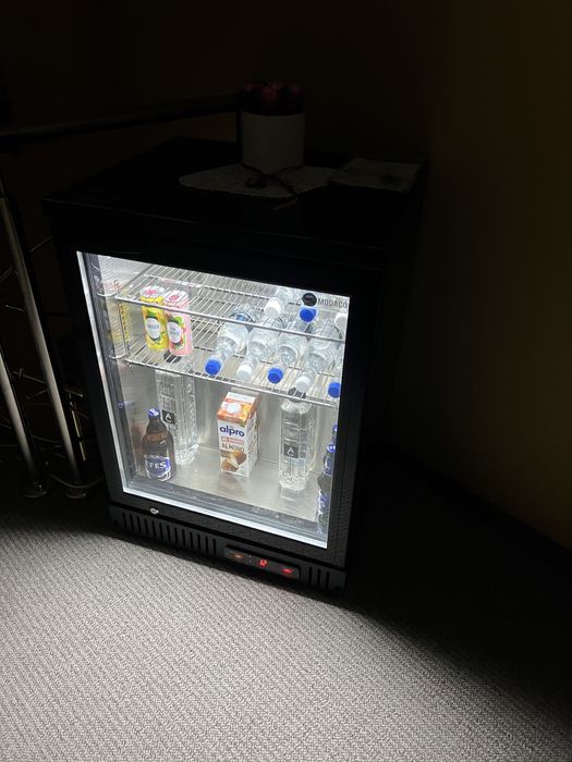 Vitrina frigorifica minibar NOU ambalat in cutie de carton