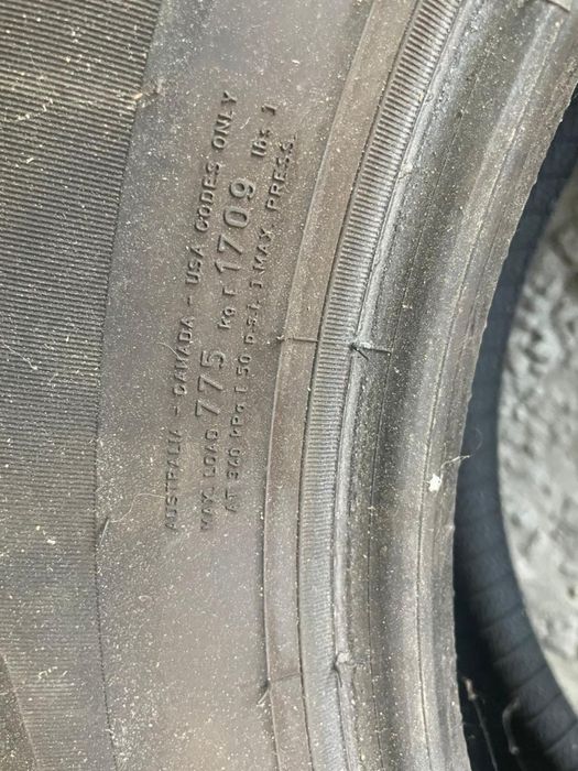 Зимние шины б/у комплект