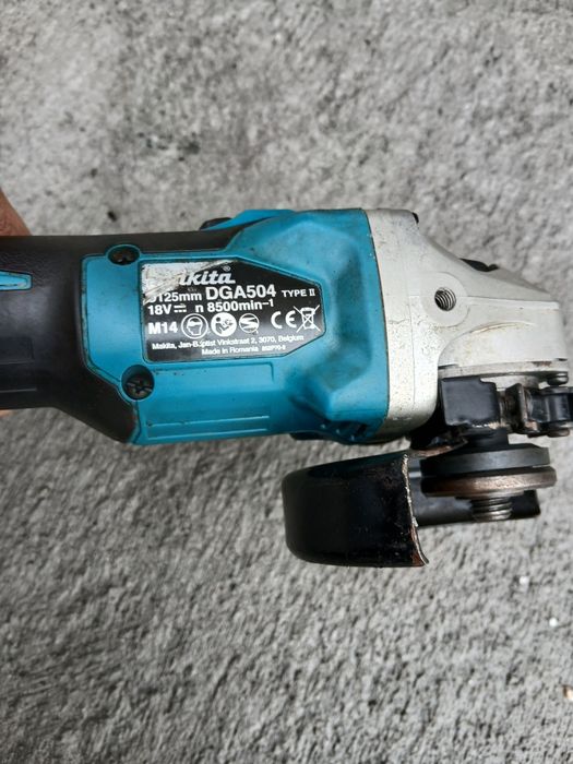 Безчетков ъглошлайф Makita 18волта