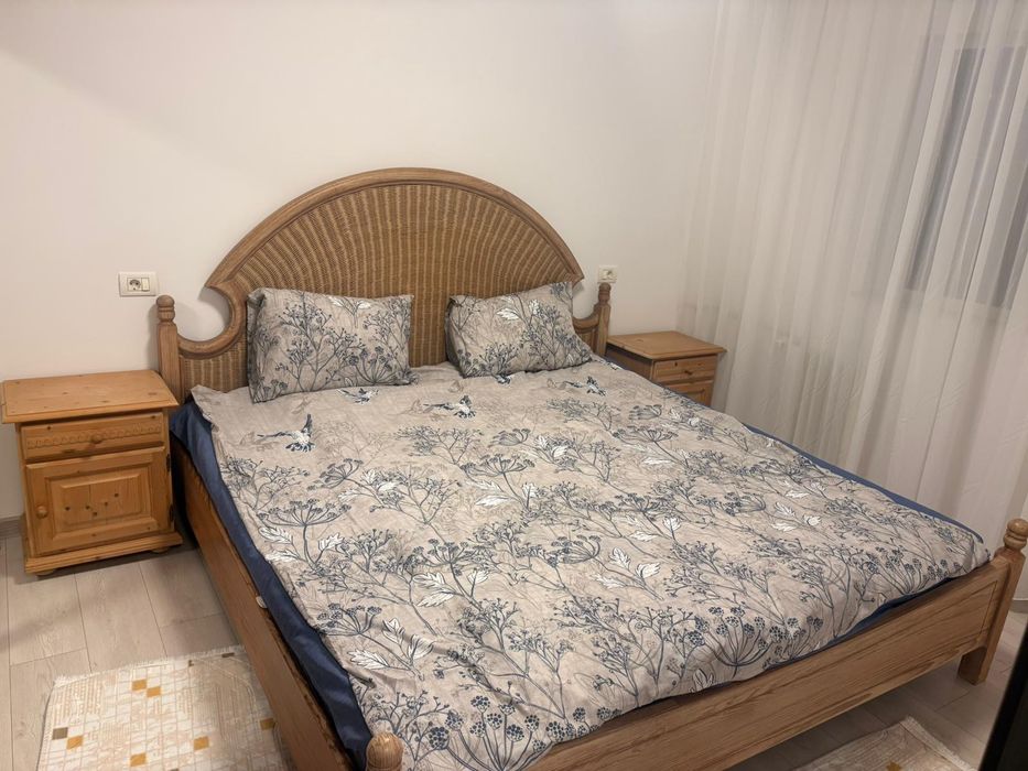 Închiriez apartament