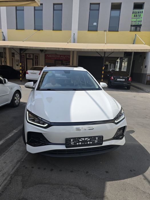 Byd E2 luxury oq 405 km elektromobil