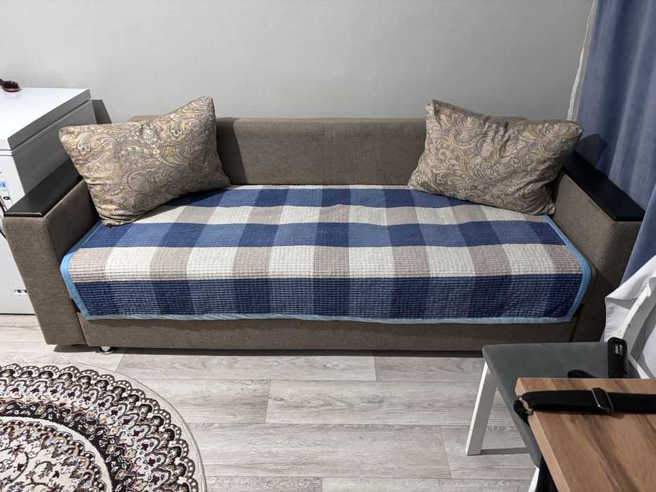 Диван состояние среднее