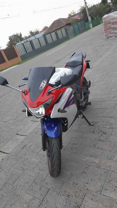 Honda CBR 125R (negociabil)