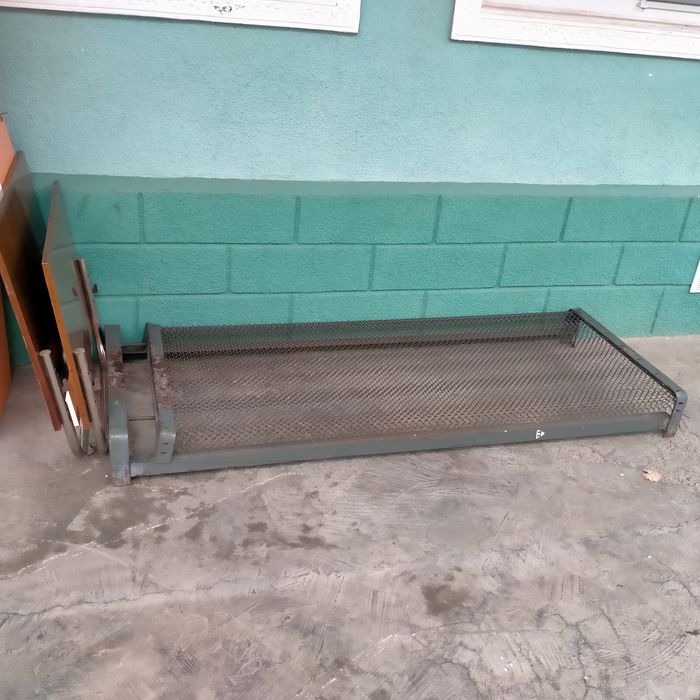 Детский шкаф и кровать