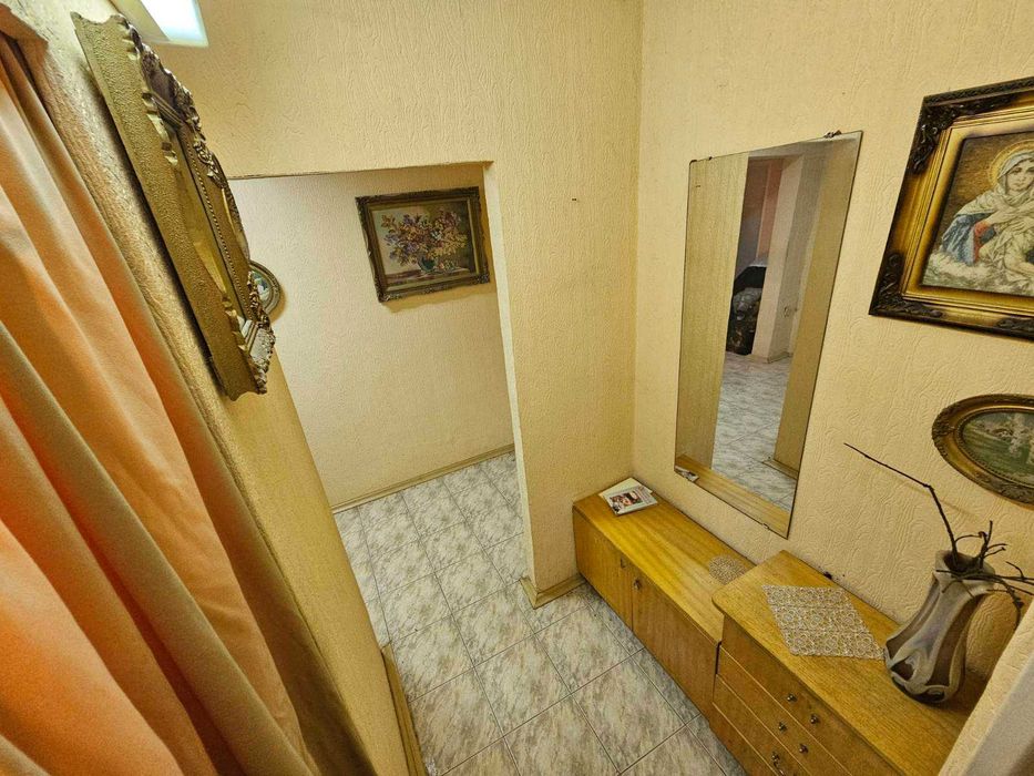 Продава се Тристаен апартамент в Русе, Възраждане - 100 кв.м за 1099 €/кв.м - Снимка #9